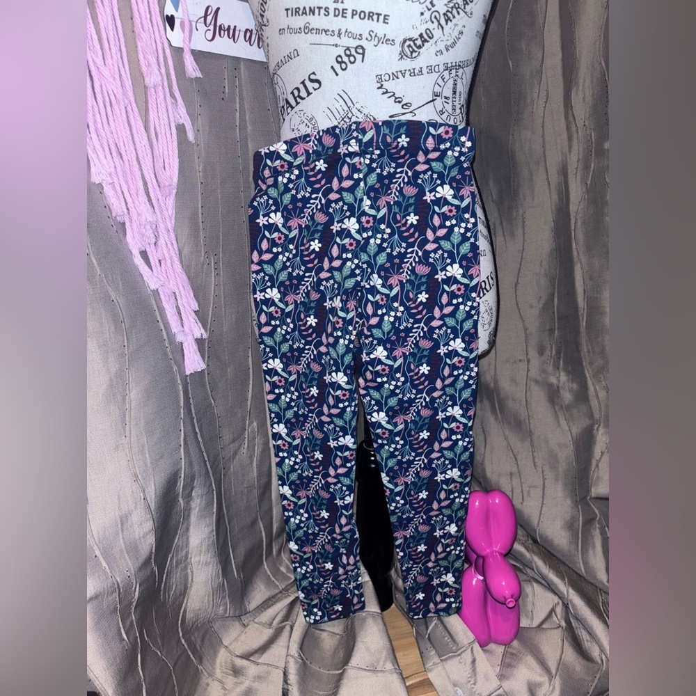 Never worn - Girls Flower leggings